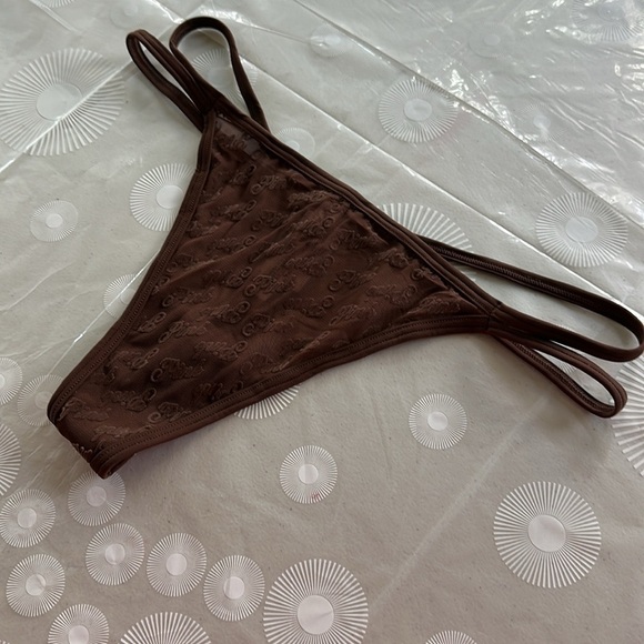 💖PINK Victoria’s Secret Panty Thong - Picture 5 of 11